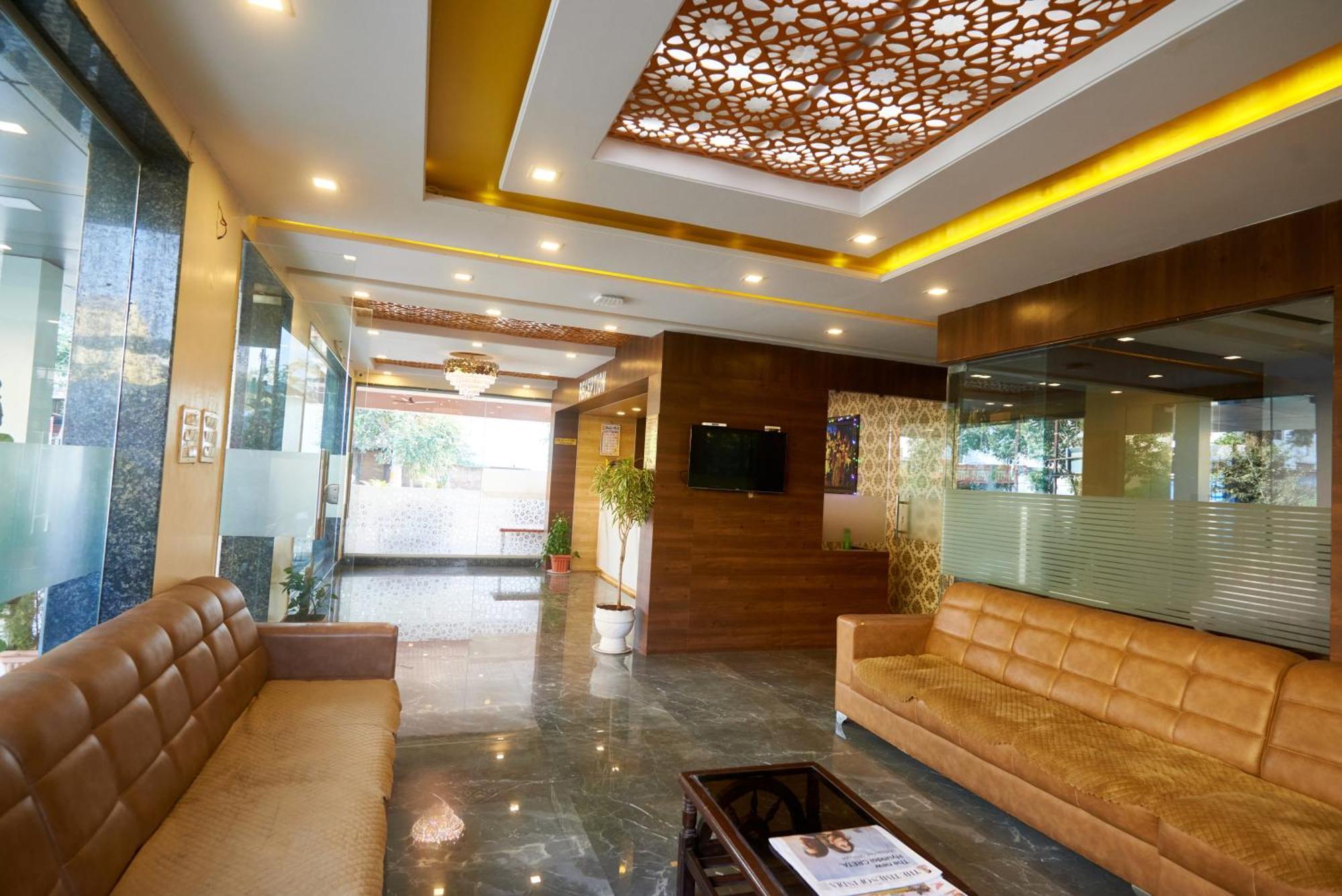 Sai Vidisha Palace Shirdi Exterior foto